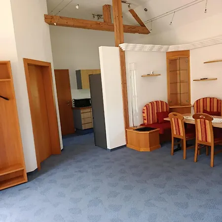 Danner - Zentrale Monteurunterkunft In Kirchham Fuer Arbeiter & Touristen * Schobersberg