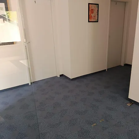 Danner - Zentrale Monteurunterkunft In Kirchham Fuer Arbeiter & Touristen Appartement *
