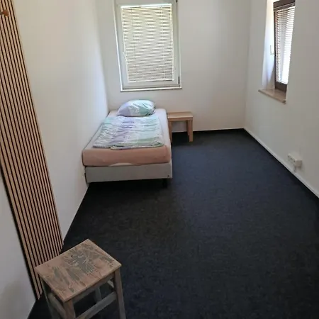 Appartement Danner - Zentrale Monteurunterkunft In Kirchham Fuer Arbeiter & Touristen Schobersberg