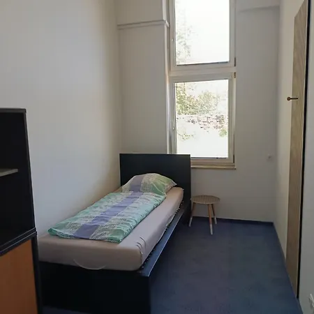Danner - Zentrale Monteurunterkunft In Kirchham Fuer Arbeiter & Touristen Appartement *