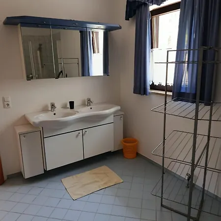 Danner - Zentrale Monteurunterkunft In Kirchham Fuer Arbeiter & Touristen Appartement